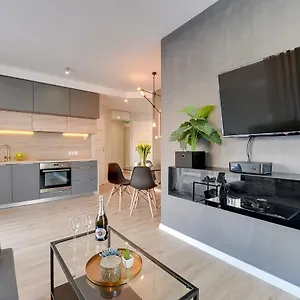 Apartment Chmielna 72, Danzig